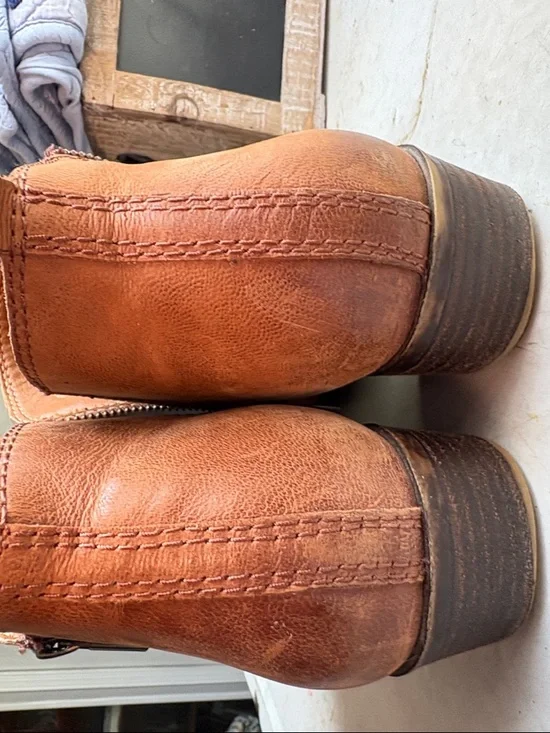 Lucky Brand Cognac Leather Ankle Booties - Picture 5 of 9